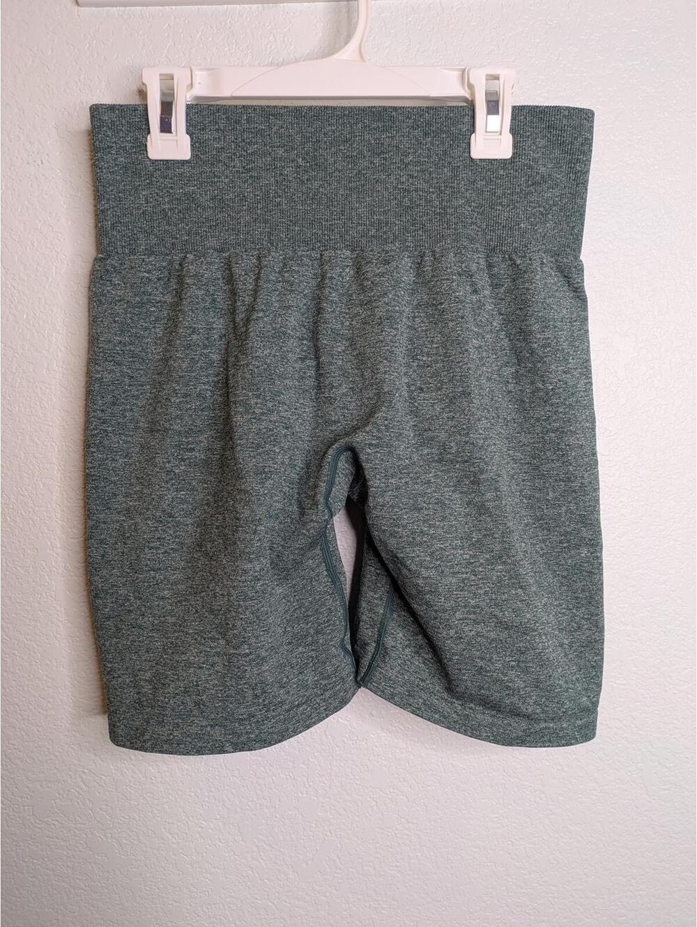 NVGTN Women's Contour Seamless Shorts Size L Green Heathered High Rise Gym